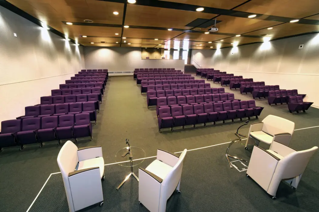 lamphitoulousegaronneamphitheatre.webp